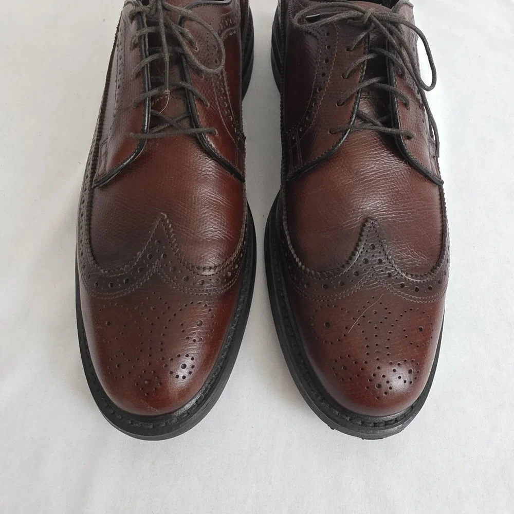 Men's Brown Leather Wingtip Shoes